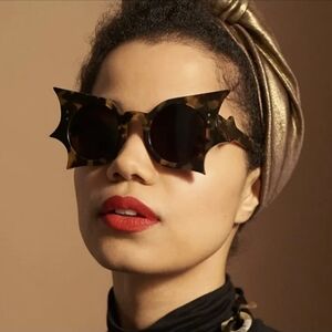 K VonD Black Cat Eye Statement Sunglasses NWOT